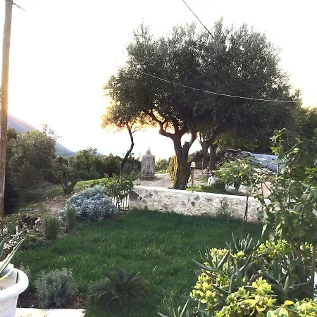 Holiday home Almond Trees *